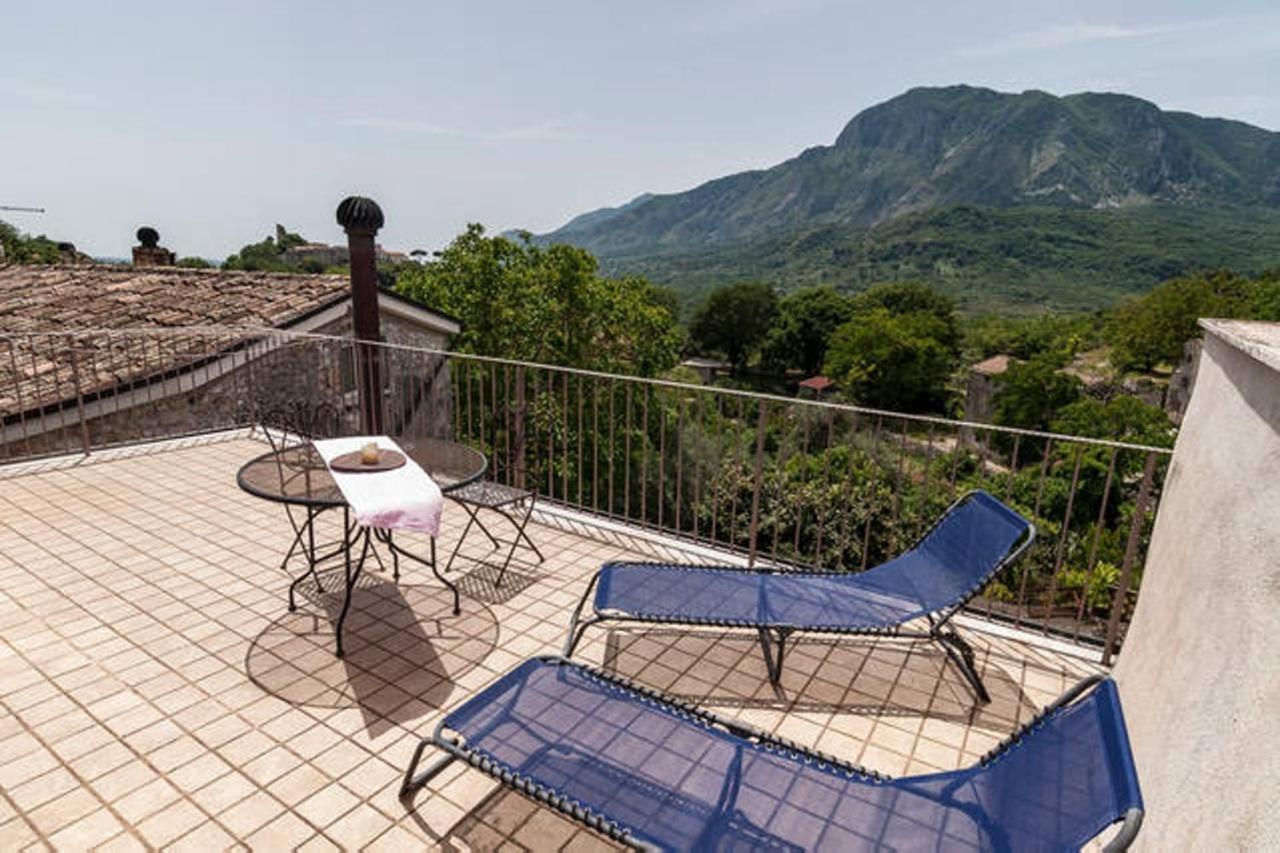 B&B Milleunapietra Romantic Guest House Ausonia Exterior foto